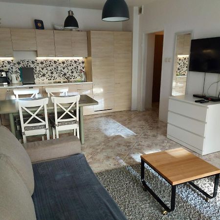 Apartament Portowy Z Garazem, Ul Towarowa Kołobrzeg Esterno foto