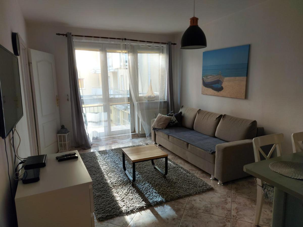 Apartament Portowy Z Garazem, Ul Towarowa Kołobrzeg Esterno foto