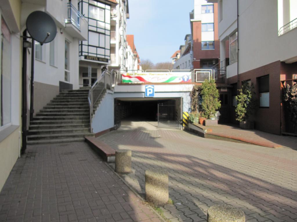 Apartament Portowy Z Garazem, Ul Towarowa Kołobrzeg Esterno foto