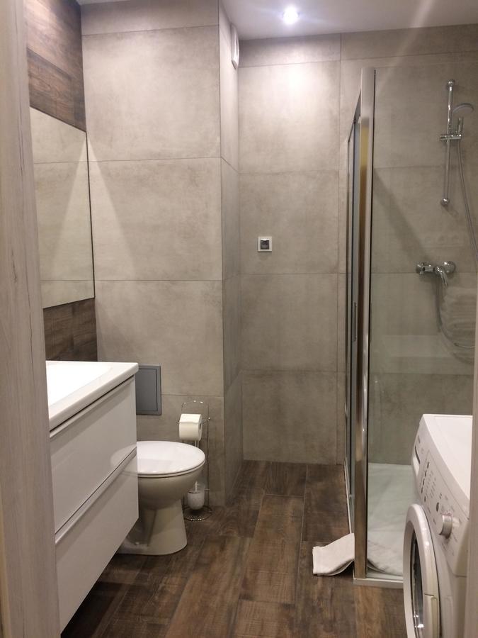 Apartament Portowy Z Garazem, Ul Towarowa Kołobrzeg Esterno foto